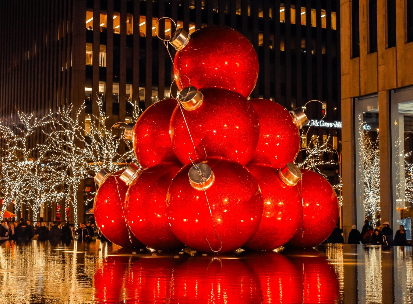 A Local's Guide to Celebrating the Holidays in NYC