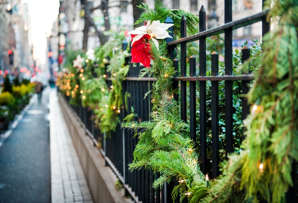 Virtually Walk By New York City's Christmas Window Decorations - Google  Window Wonderland